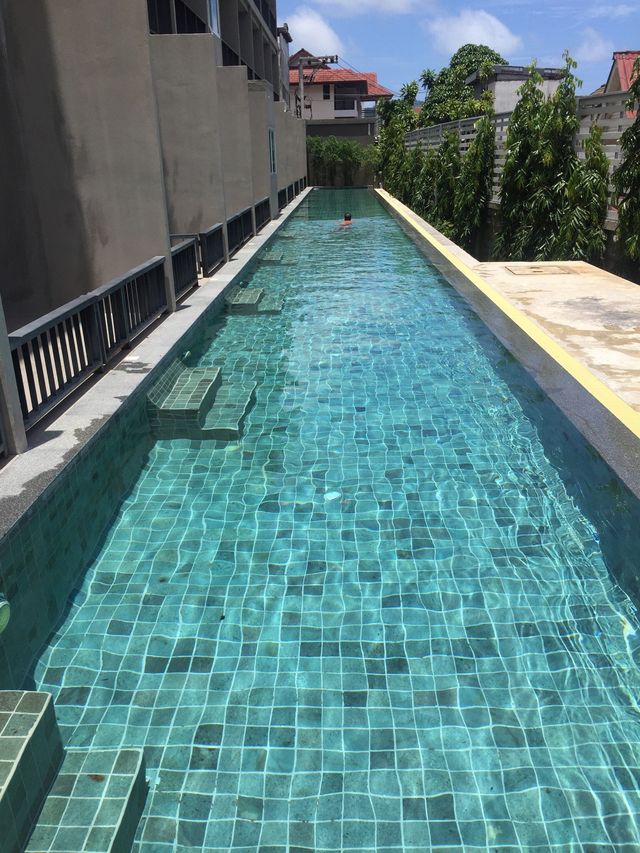 布吉旋律酒店|溫暖陽光之旅喺度開啟 酒店評分與地址： 布吉旋律酒店位於卡塔海灘，地址