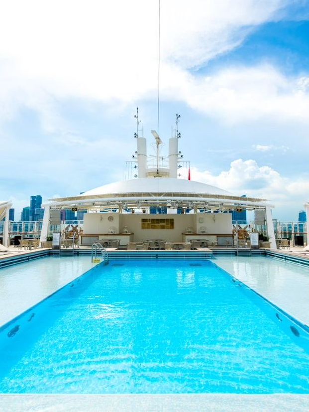🌴 Cruise More, Pay Less: Genting Dream from S$185/pax