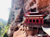 藏喺福建泰寧嘅懸空奇寺，甘露寺宛如現實版「天空之城」！