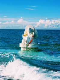 #最美青海湖  青海湖是中國最大的內陸鹹水湖，被譽為「高原藍寶石」，每年吸引無數遊客前來打卡。無論是