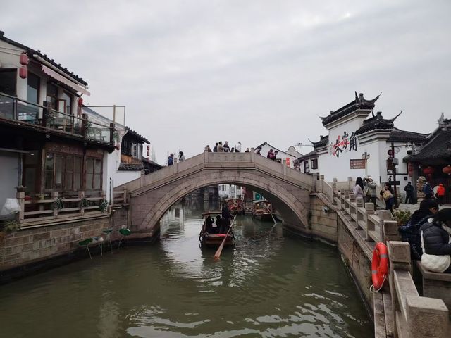這裡是上海
