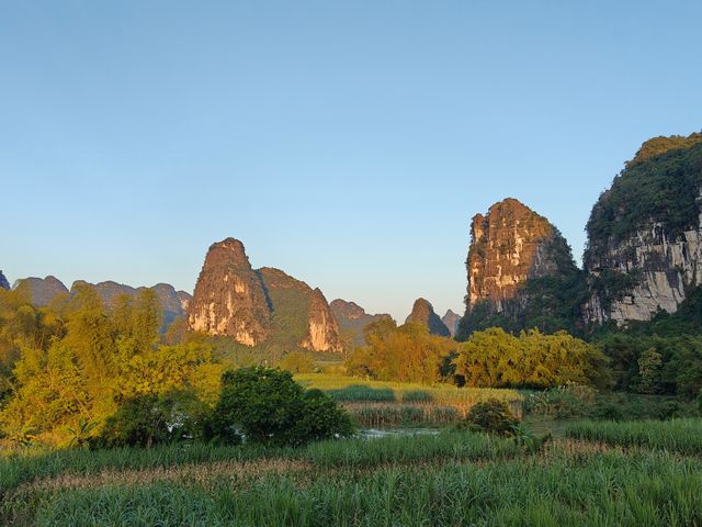 棲於明仕聚寶盆,一窗山水一窗福 推開門,喀斯特的青黛便撞進眼底——「畫山雲野Scenic山水度假 棲於明仕聚寶盆,一窗山水一窗福 推開門,喀斯特的青黛便撞進眼底——「畫山雲野Scenic山水度假