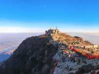 泰山|不僅一覽眾山小,更有色彩斑斕的秋