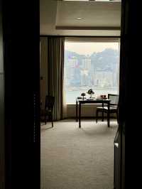 香港半島酒店:維港之畔的百年傳奇