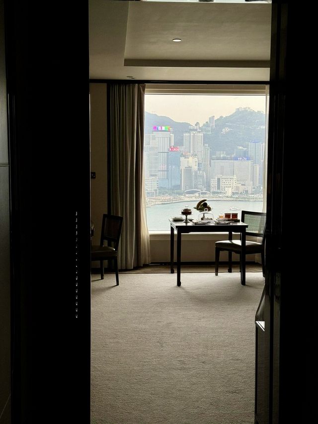 香港半島酒店:維港之畔的百年傳奇 香港半島酒店:維港之畔的百年傳奇