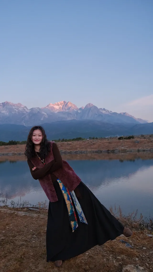 玉龍雪山打卡機位日照金山 玉龍雪山打卡機位日照金山