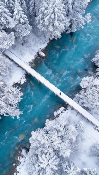 Labahe in Western Sichuan is a winter wonderland! A 3-hour drive from Chengdu, this icy fairytale awaits hikers.