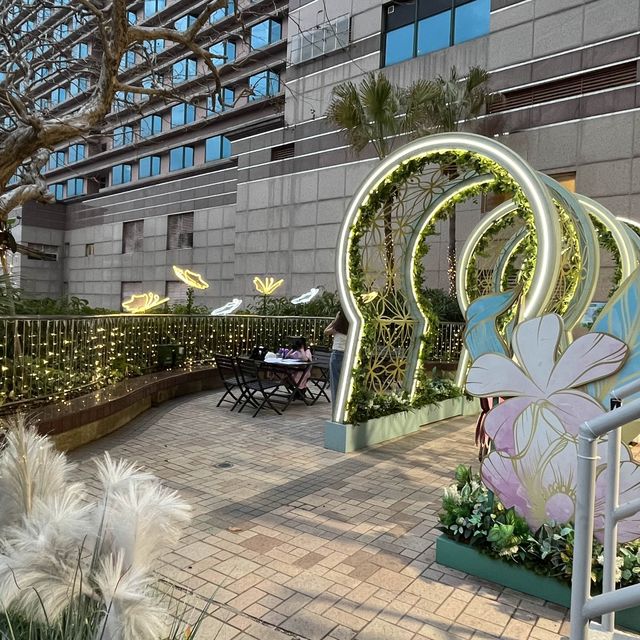 旺角MOKO新世紀廣場休憩清新小綠洲