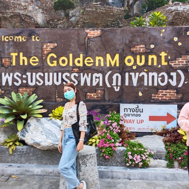 ทำบุญสงกรานต์ วัดภูเขาทอง สถานที่ที่ต้องมาเยือน
