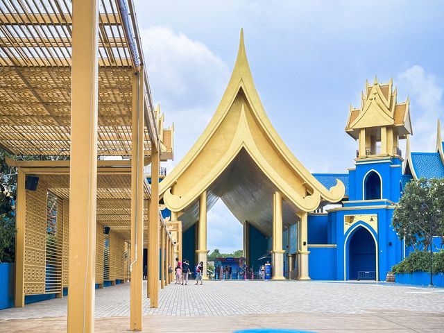 สนุกกับสวนน้ำระดับโลก​ ใหญ่ที่สุดในภูเก็ต