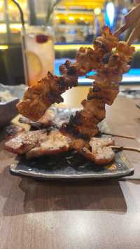 到沙田玩鏢機及桌球兼食串燒