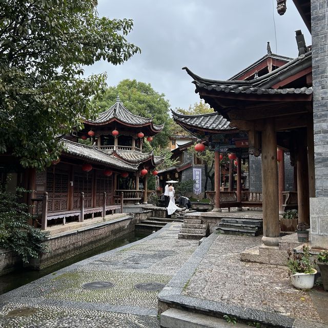 리장 수허고진, 비오는 날 운치 가득한 전경☔️