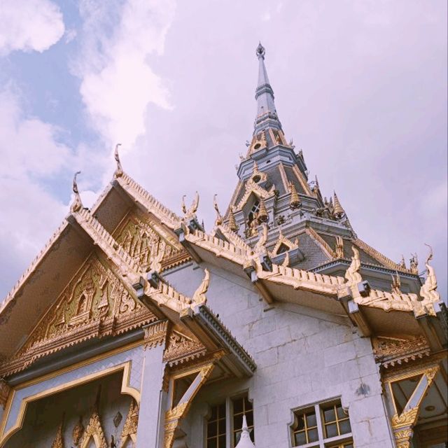 ถูกใจสายมู วัดหลวงพ่อโสธร