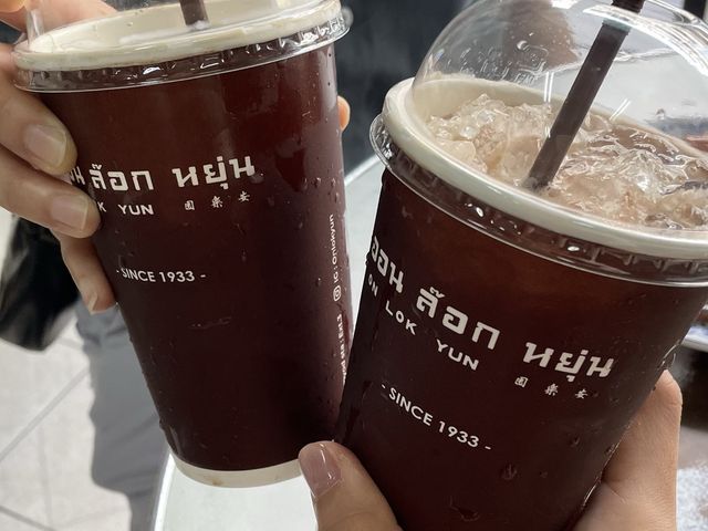 On Lok Yun - ออน ล๊อก หยุ่น