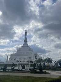 พระมหาเจดีย์ศรีแสงธรรมวิสุทธิมงคล🕌
