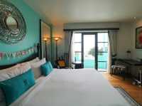 ave Hotel Pattaya  โรงแรมสุดคลาสสิคสไตล์ไมอามี