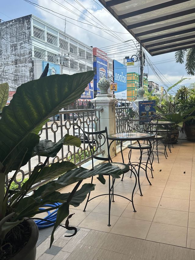 ร้านกาแฟ ลูกบัว