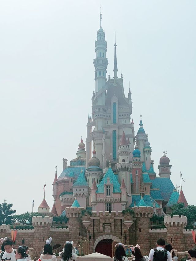 久違吖，迪士尼樂園