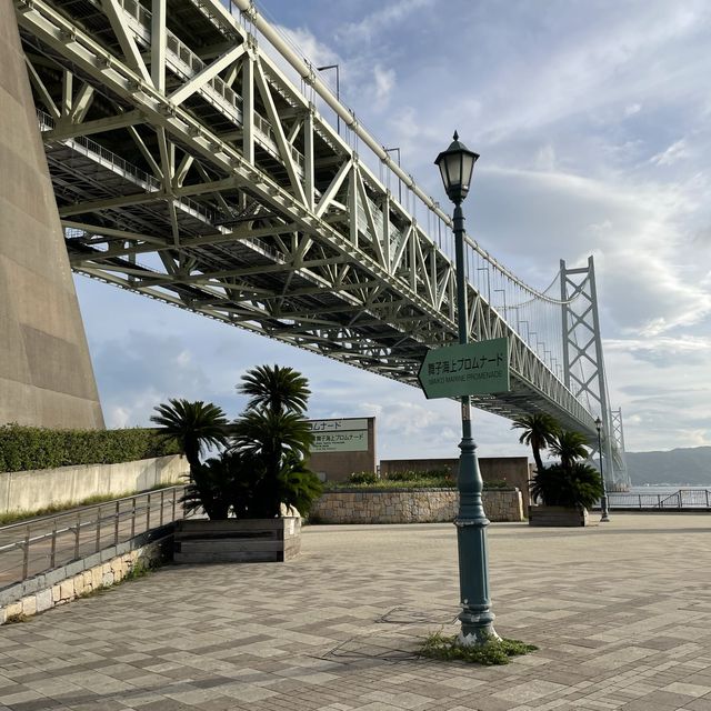 【兵庫県】大迫力の明石海峡大橋！