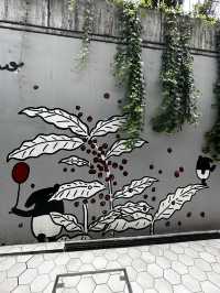 路地裏にひっそり 新大久保 DOMOCafe
