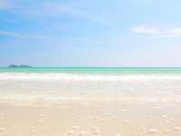 หาดน้ำใส หาดทรายขาวสะอาด 🌴🌴