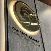 The Tide Resort โรงแรมหรู ติดทะเลบางแสน