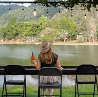 ร้านอาหารริมบึง ใจกลางหุบเขาเมืองพังงา