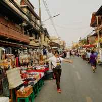 ถนนคนเดินวัวลาย วันเสาร์ เชียงใหม่