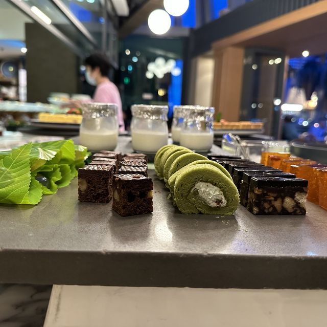 旺角朗豪坊，半自助餐