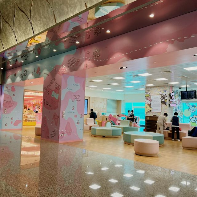 桃園國際機場Hello Kitty主題休息區/遊戲區