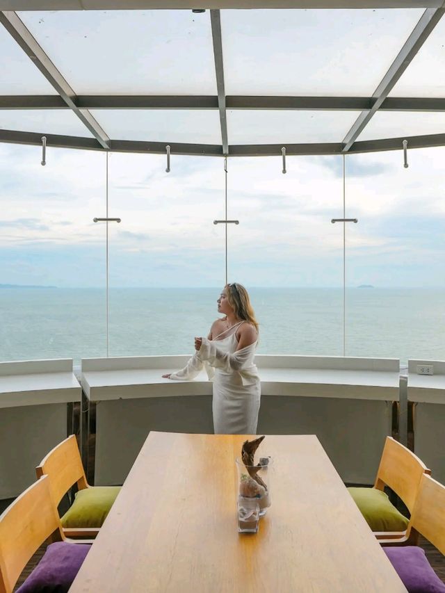 ลากแฟนไปนอนริมหาดจอมเทียนต่อด้วยดินเนอร์บนRooftopปังๆ
