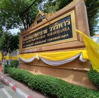 One Of The Oldest Temple In Bangkok! Not to Be Missed!