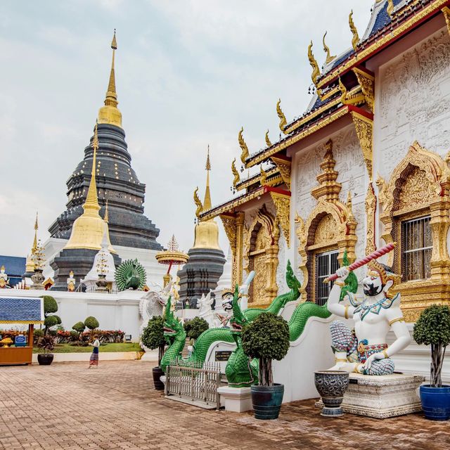 วัดบ้านเด่น สวยอันซีน ไปไหว้ 12 พระธาตประจำปีเกิด