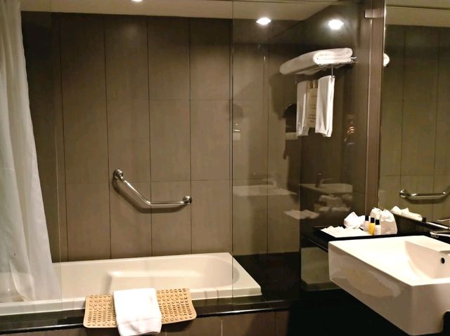 曼谷 | 高性價比四星質感酒店
Golden Tulip Mandison Suites