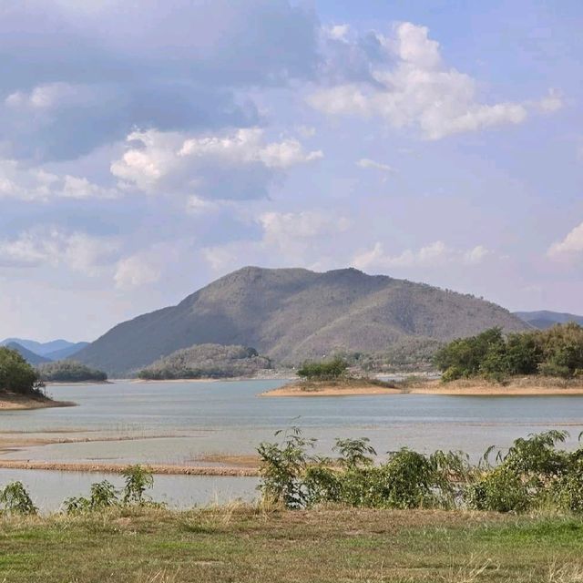 ลานกางเต็นท์ อุทยานแห่งชาติแก่งกระจาน จ.เพชรบุรี