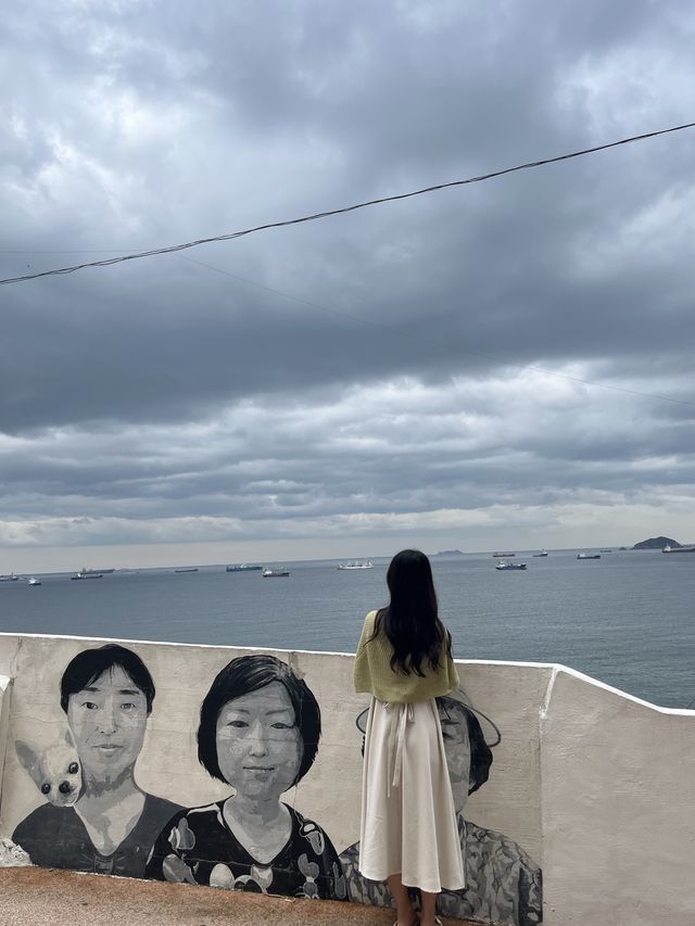 파랑파랑한 벽화와 계단 그리고 바다까지 흰여울문화마을 