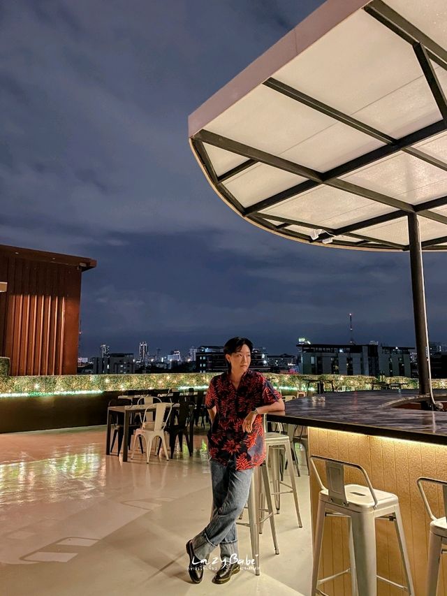 ดาดฟ้า รูฟท็อป 💫 นั่งชิล ชมวิวเมืองย่านสะพานควาย