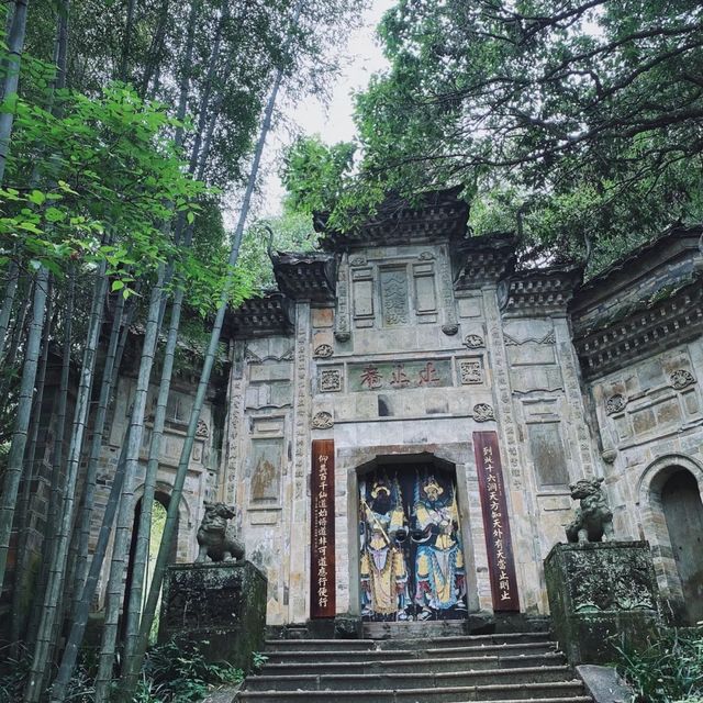 🏞️🌄 河源越王山風景區～俯瞰壯麗景緻！⛰️🏕️🚀 
