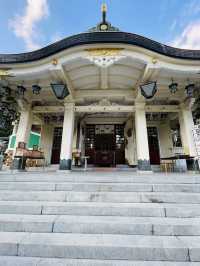 【大阪府/難波八阪神社】巨大な獅子がお出迎え