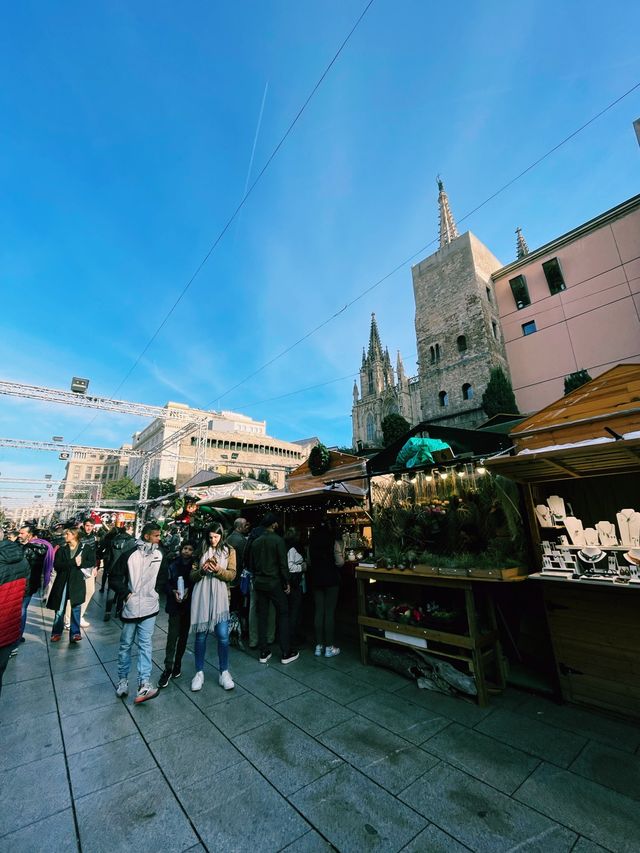 Barcelona's Old Town Christmas Market 🎄