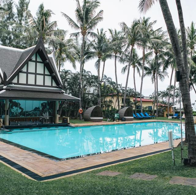 โรงแรมติดทะเล Dusit Thani Hua Hin