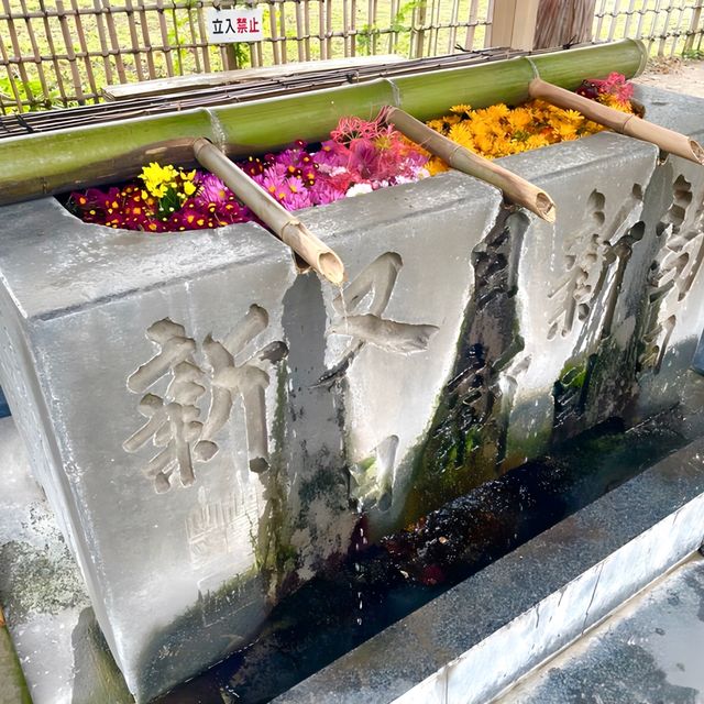 【眞田神社/長野県】巨大な鹿角脇立朱塗兜がお出迎え