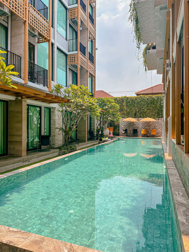 泰國Cp值超高的villa 漂浮早餐按摩池一應俱全