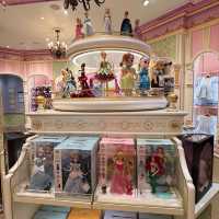 Shanghai Disneyland ❤️ one of my best memory…