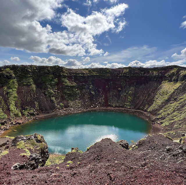 6500 year old beautiful volcanic crater