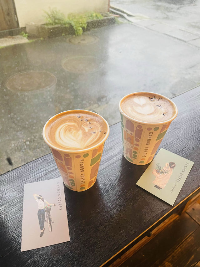 【神奈川県/鎌倉　大仏ビスケット付きクレープと大人のカフェモカが美味しいオシャレなカフェ☕️】
