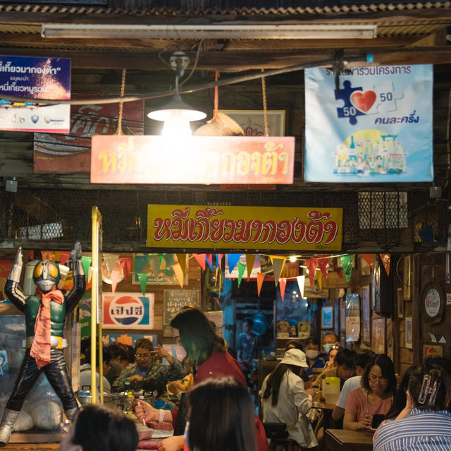 กาดกองต้า ถนนคนเดินที่ใหญ่ที่สุดของลำปาง