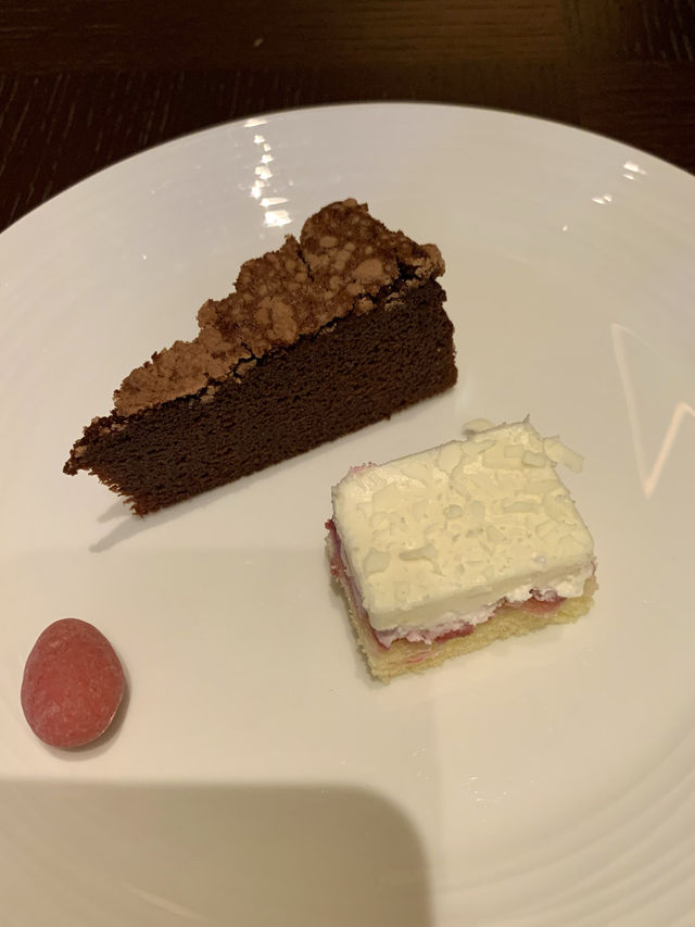 東京 東京観光 グランドプリンスホテル新高輪のラウンジafternoon teaは最高だった! 東京 東京観光 グランドプリンスホテル新高輪のラウンジafternoon teaは最高だった!