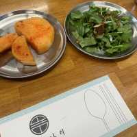 《龍山》》今韓国で大人気！ユッケミナリビビンバ🌿韓国きたら絶対食べて✨
