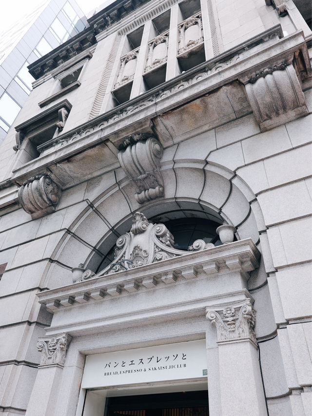 🍽️日本大阪舊銀行改建復古咖啡麵包店🤎